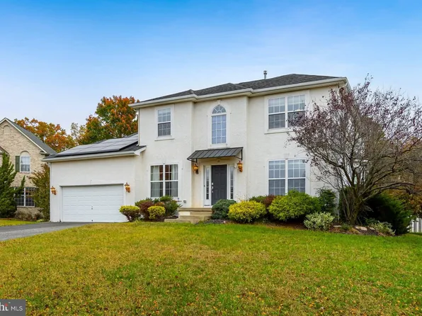 15 Patriot Ct, Sicklerville, NJ 08081