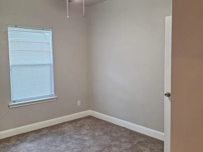 3118 Hemphill St — Photo 7