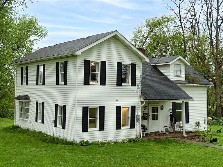 Listing photo 5