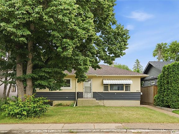 2nd image of 1915 Dufferin AVENUE