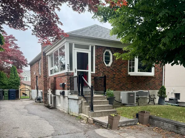 37 Tiago Ave, Toronto, ON M4B 1Z9