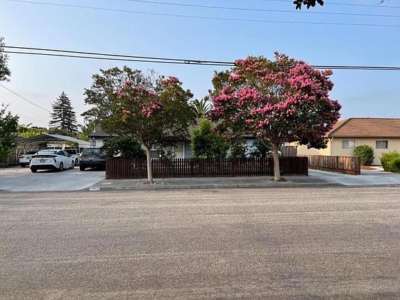 2nd image of 4168 Moreland Way