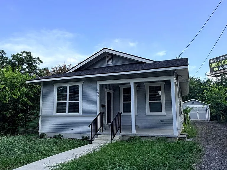 435 Dunning Ave — Photo 2