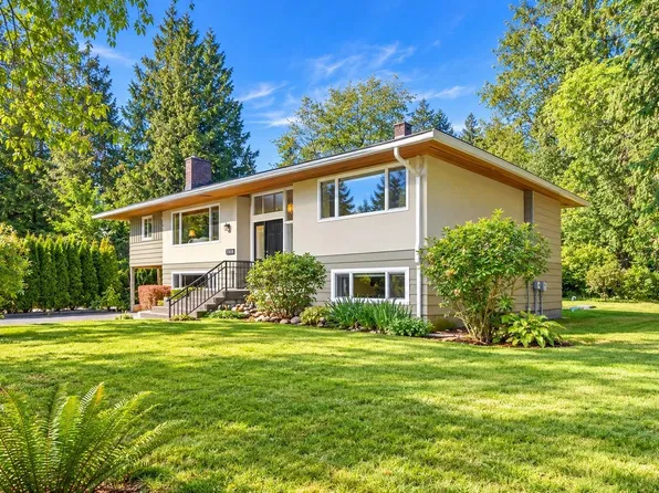 2519 East Rd, Anmore, BC V3H 5G9