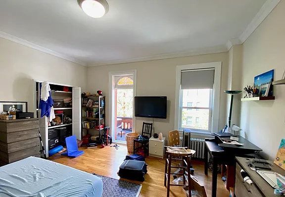 Rented by Douglas Elliman | media 28