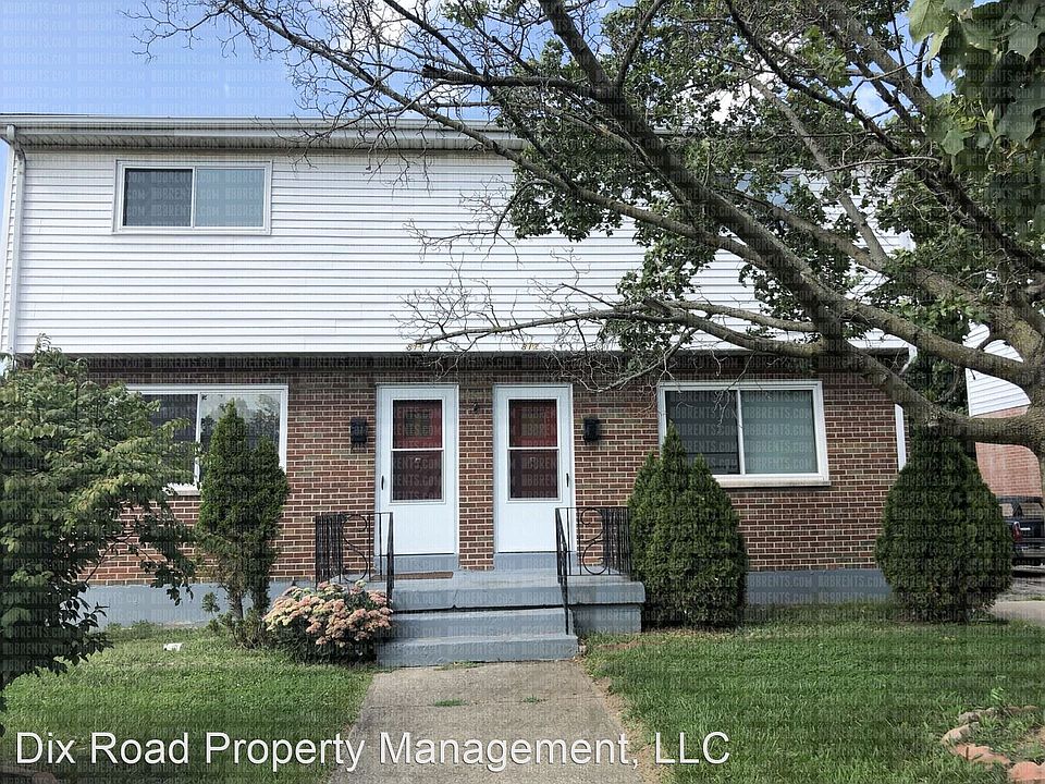 1st image of 810-812 N University Blvd