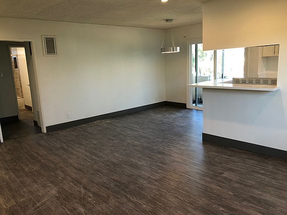 3rd image of 3611 Mentone Ave APT 5