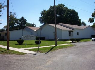 200 E Elliott St, Paris, IL 61944