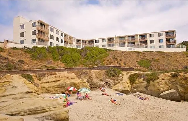 5015 Santa Cruz Ave — Photo 4