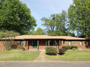 65 Glen Echo Dr, Glen Carbon, IL