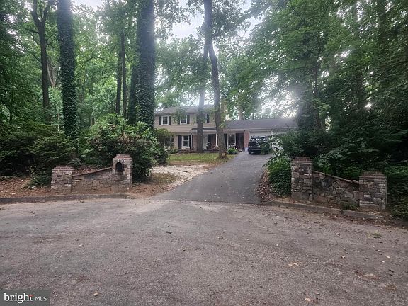 2nd image of 200 Maxwell Ct