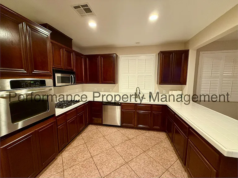 5204 Gossimer Dr — Photo 5