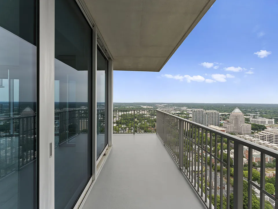 The VUE Charlotte On 5th