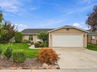 507 N 78th Ave, Yakima, WA 98908
