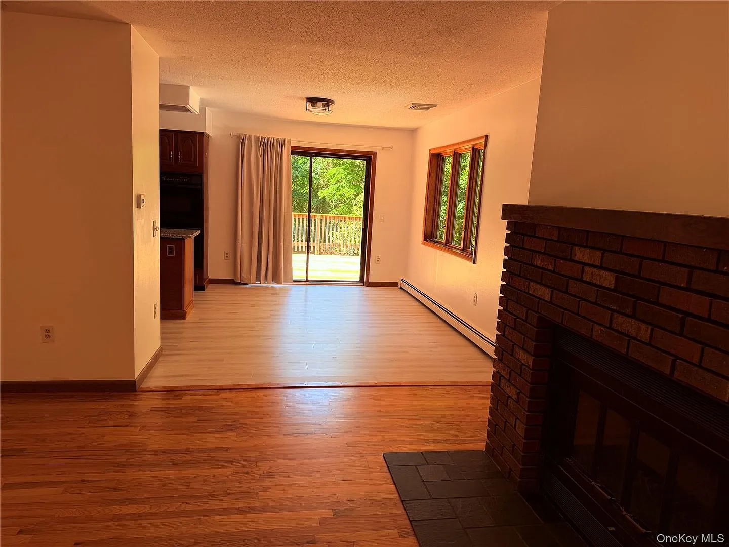 3 bed, 2.5 bath, 1924 sqft, $3,500 — Photo 4