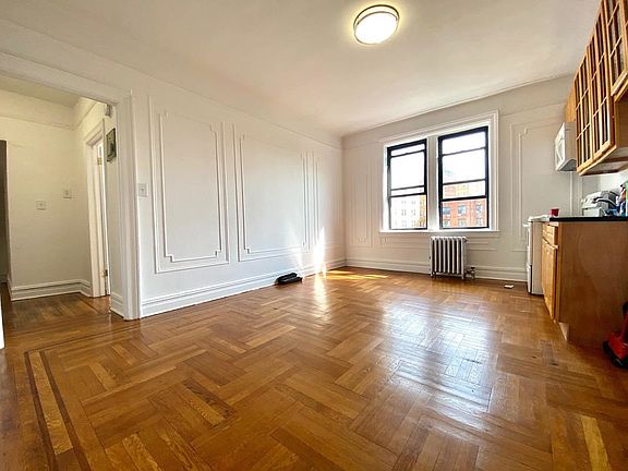 2nd image of 89 Crooke Ave APT 5F