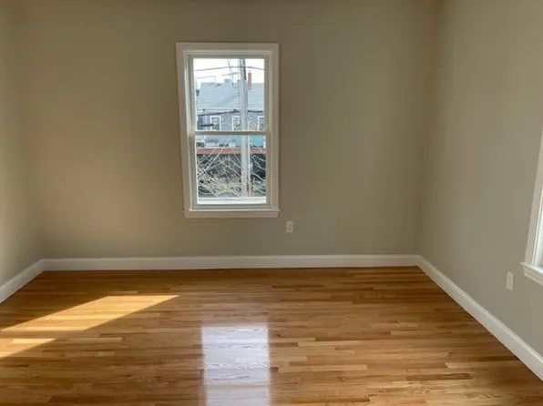 269 Brookline St #2, Cambridge, MA 02139