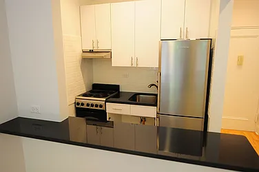 Rented by Metropolis Real Estate of Manhattan