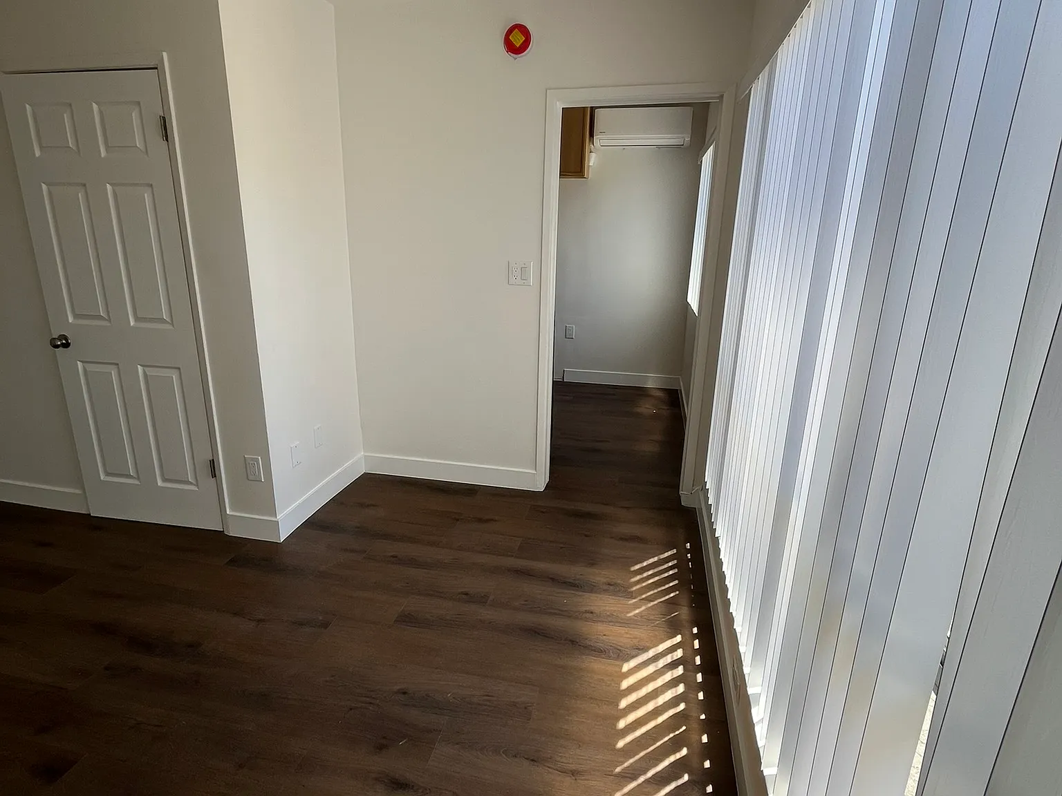 Studio, 680 sqft, $1,475 — Photo 4