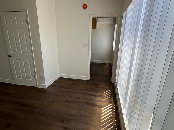 4th image of 7454 Canby Ave #9