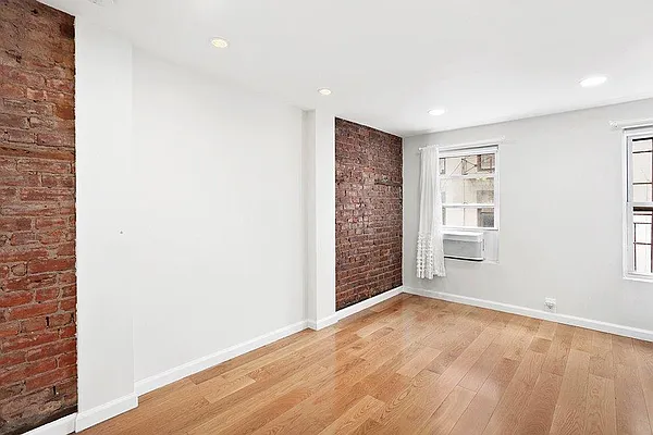 Rented by Marc Blum, Licensed Real Estate Broker | media 9