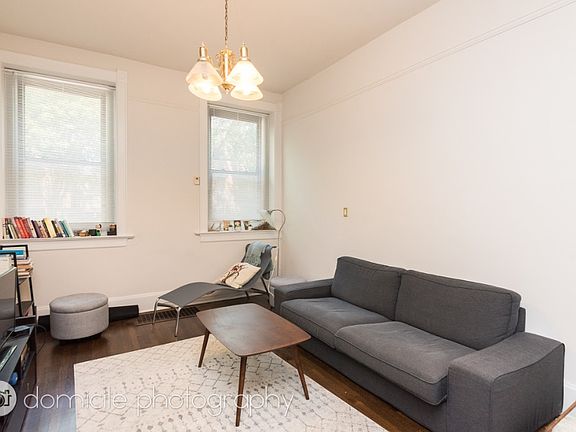 3rd image of 1629 N Burling St #1FB