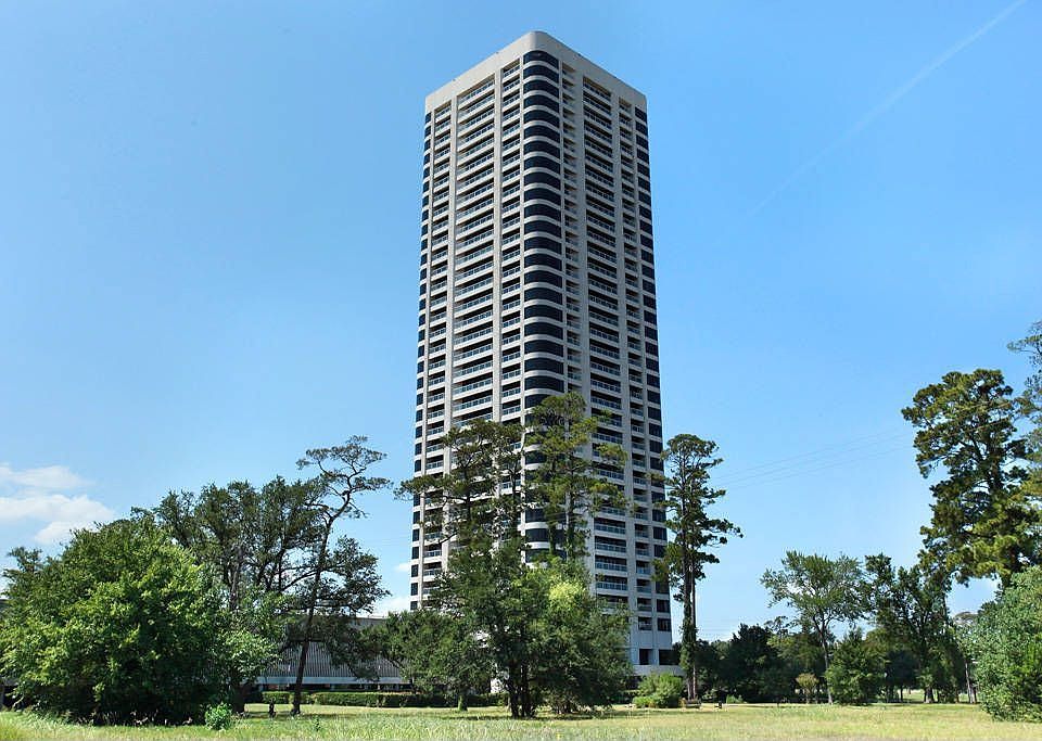 1st image of 1701 Hermann Dr #7C