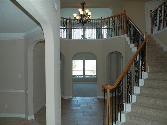 2nd image of 3923 Lakeridge Canyon Dr
