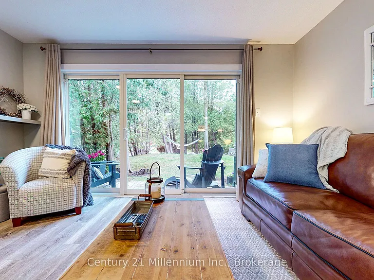 23 Dawson Dr #98 — Photo 8
