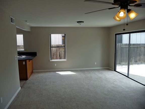 5th image of 335 Hemphill Way