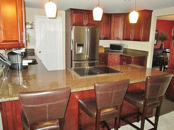 4th image of 611 Kearns Ln