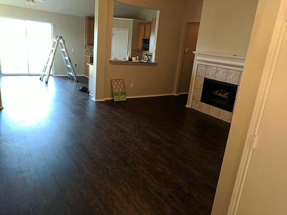4th image of 1120 Chesterfield Dr