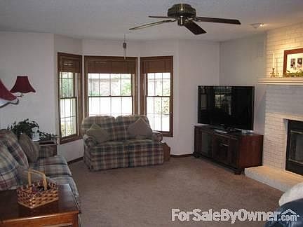 3rd image of 370 Blanchard Dr