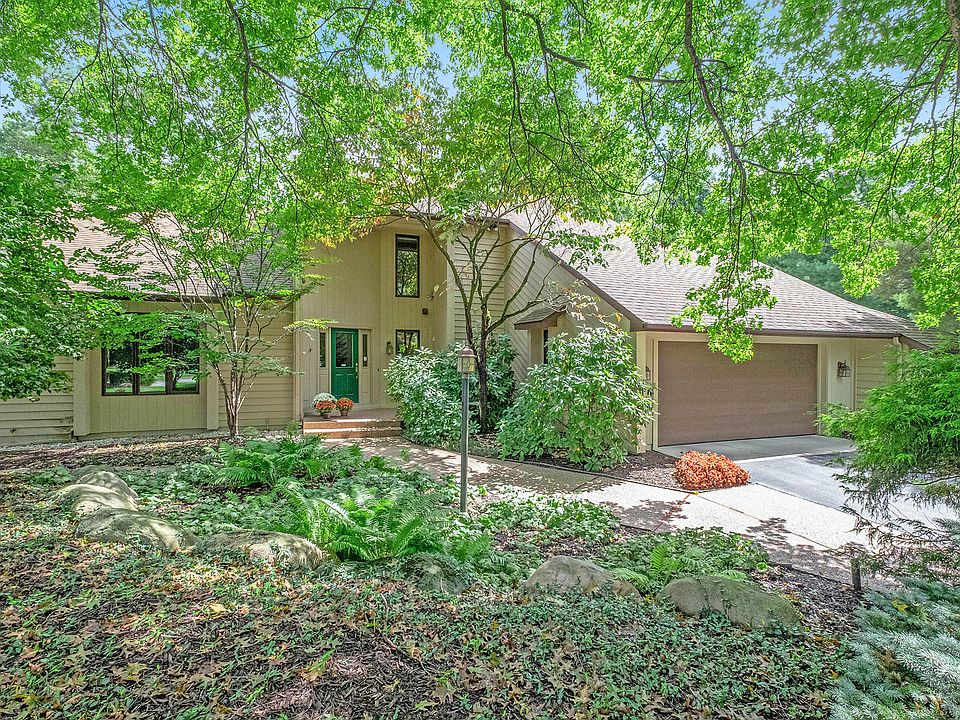 1st image of 1842 Cascade Farms Dr SE