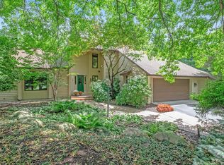 1842 Cascade Farms Dr SE, Grand Rapids, MI 49546