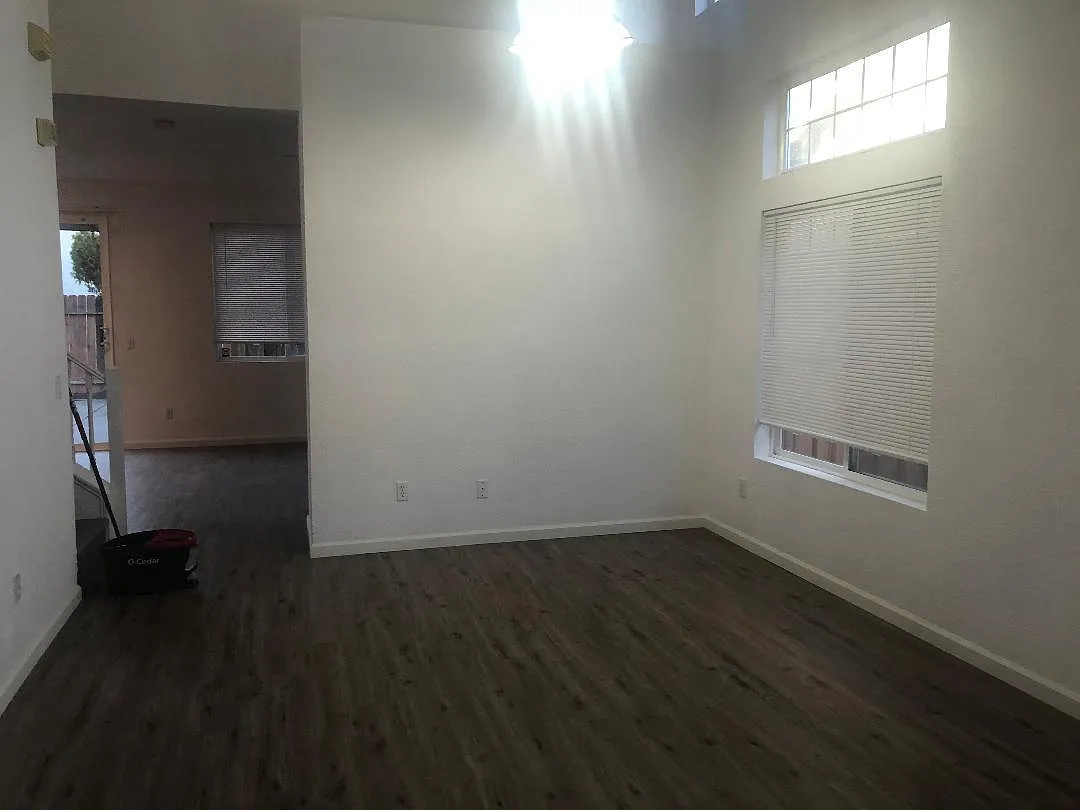 1350 Heatherfield Way — Photo 3