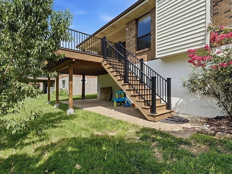 4874 Vermilion Dr — Photo 47