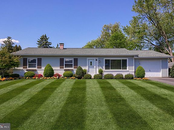 2nd image of 48 Vista Dr