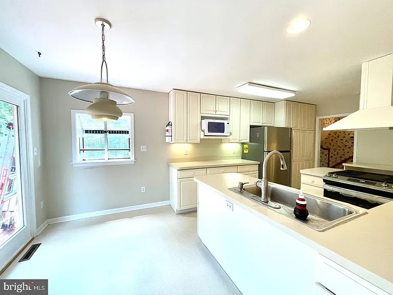 33 Monroe Ln — Photo 15