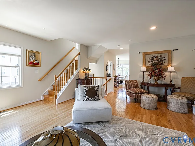 3921 Liesfeld Pl — Photo 15