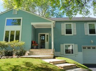 5 Clydesdale Ct, Tinton Falls, NJ