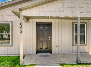 602 N Taylor St, Gainesville, TX 76240