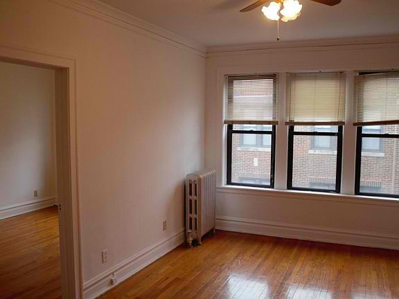 3rd image of 3933 N Janssen Ave #W3c