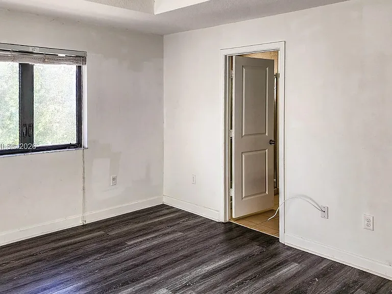 470 NE 194th Ter #470 — Photo 15