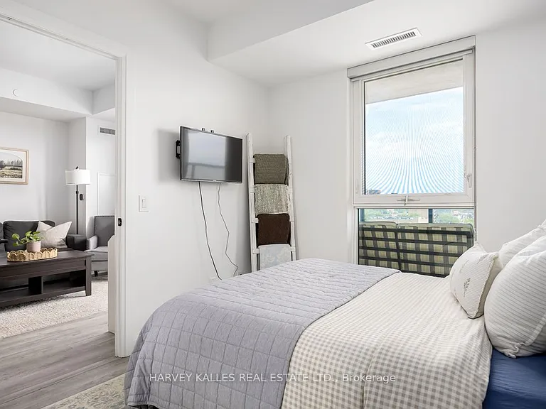 2369 Danforth Ave #710 — Photo 17