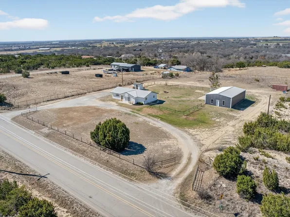 3750 Dennis Rd, Weatherford, TX 76087
