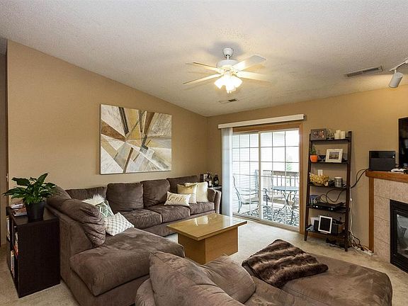 2nd image of 80 Circle Dr APT 9