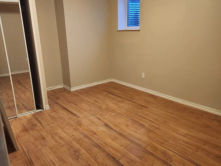 1297 Kettering Dr — Photo 7