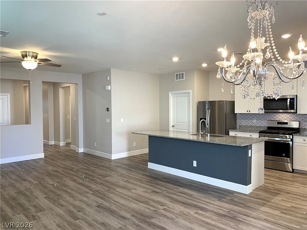 3 bed, 2.5 bath, 1844 sqft, $2,595 — Photo 4