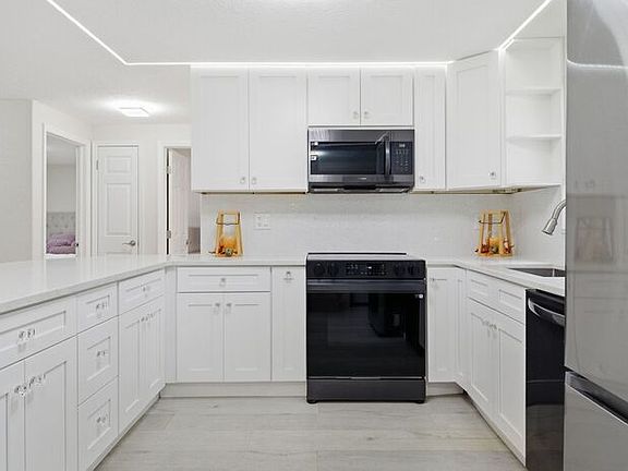 3rd image of 6338 Aberdeen Ave